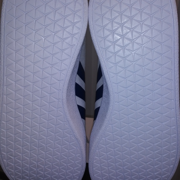 Adidas Easy Vulc 2.0. New. Men's Sizes: 7 - 10.5. - Picture 6 of 7